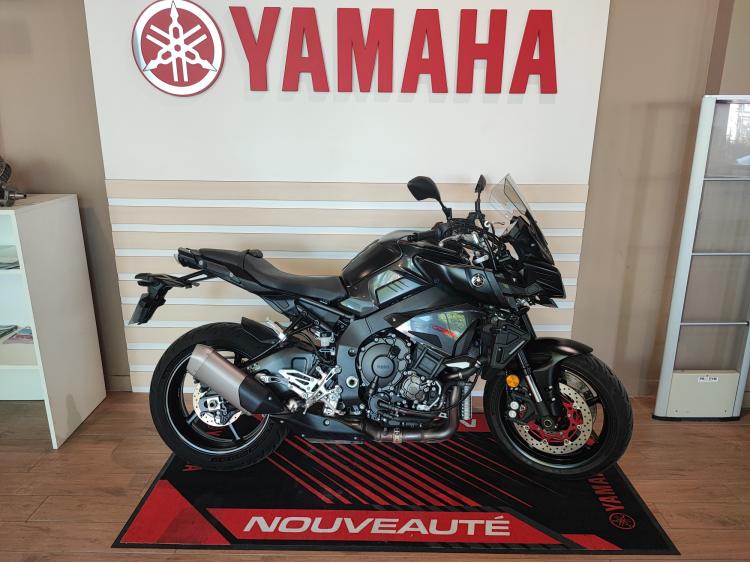YAMAHA MT10/ 1ERE MAIN/ COMME NEUVE
