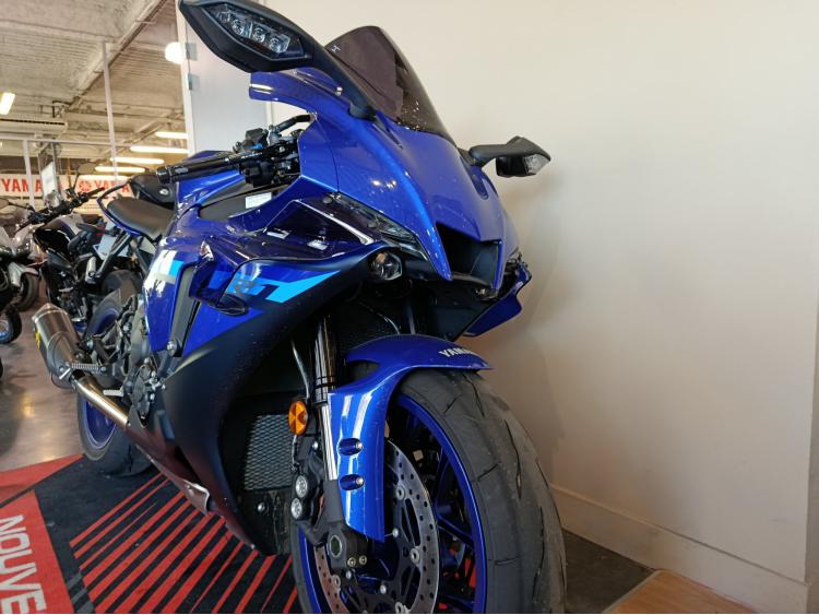 YAMAHA R1 / 1ère main