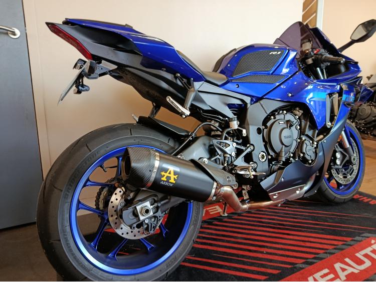 YAMAHA R1 / 1ère main