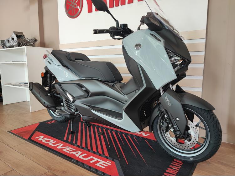 YAMAHA XMAX 125 TECH MAX GRIS
