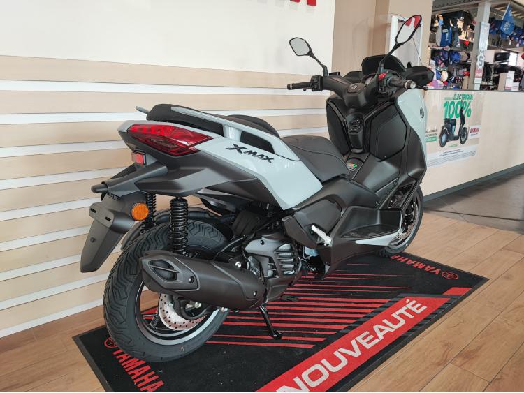 YAMAHA XMAX 125 TECH MAX GRIS