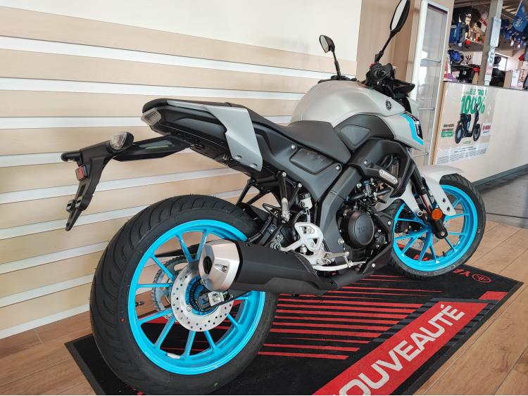 YAMAHA MT-125