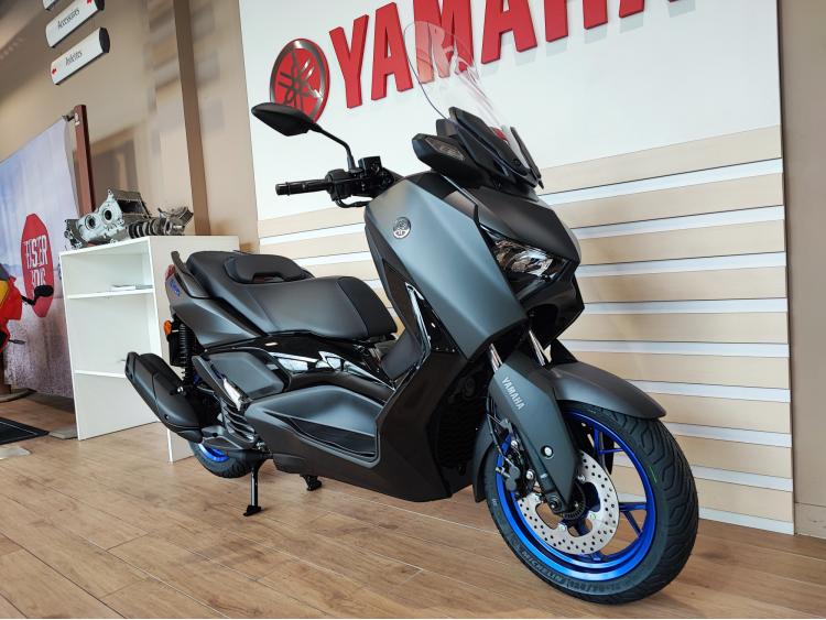 YAMAHA XMAX 125