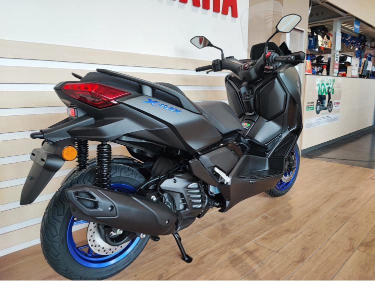 YAMAHA XMAX 125