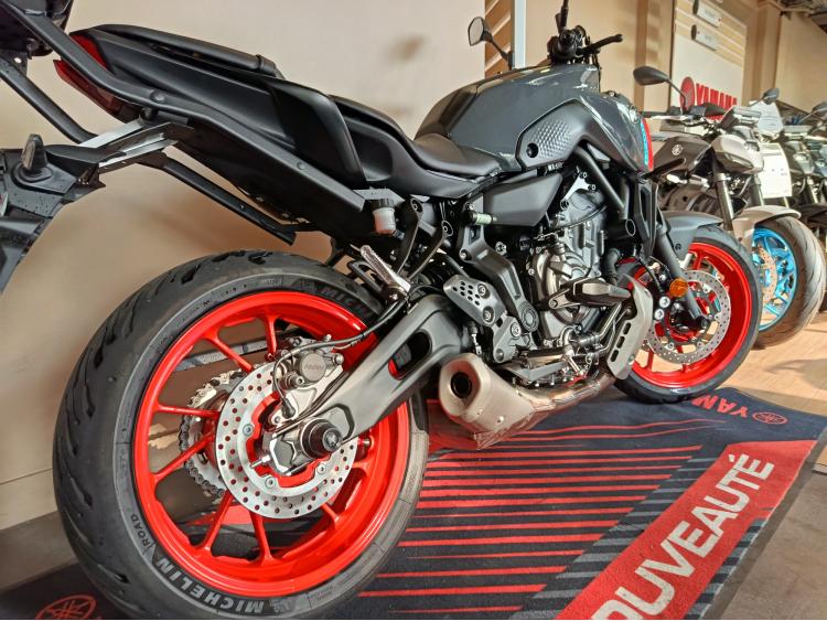 YAMAHA MT 07 / 1ERE MAIN / FAIBLE KILOMETRAGE