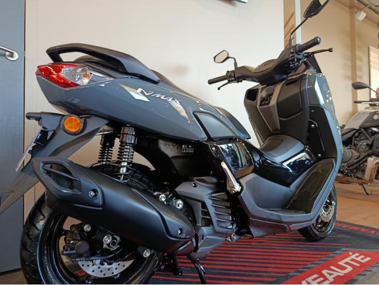 YAMAHA NMAX 125 / 1ERE MAIN 