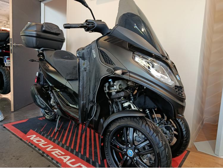 PIAGGIO MP3 300 DEEP BLACK / 1ERE MAIN  / ENTRETIENS A JOUR