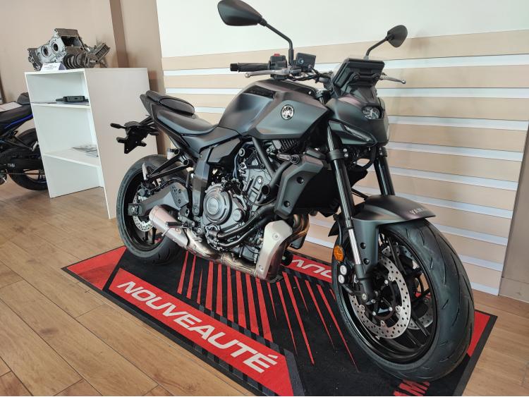 YAMAHA MT-07