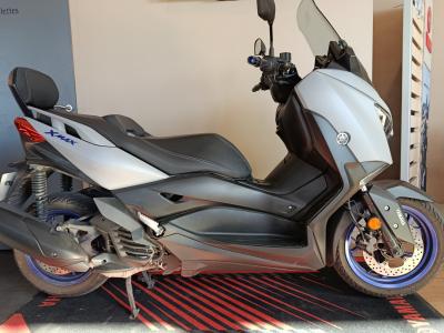 YAMAHA XMAX 125
