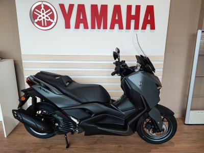 YAMAHA XMAX 125