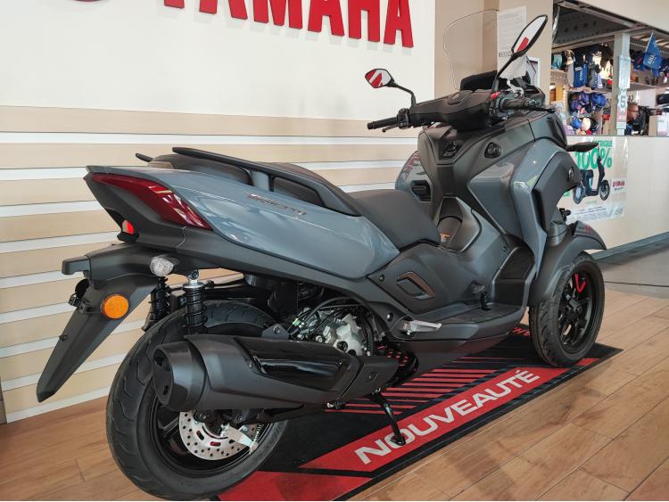 YAMAHA TRICITY 300
