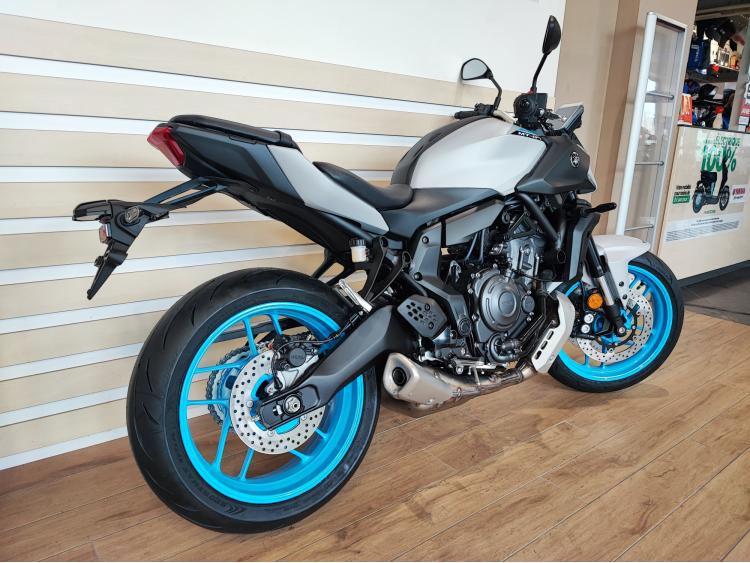 YAMAHA MT-07 (47.5CV)
