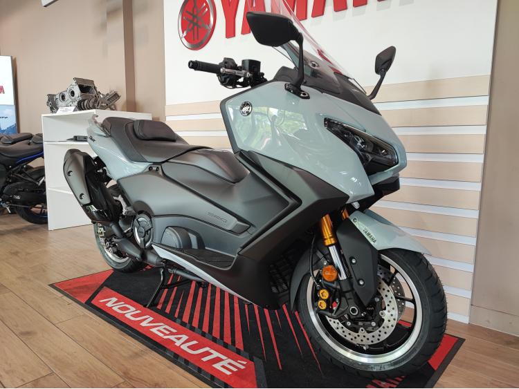 YAMAHA XP T-MAX 560 TECH MAX