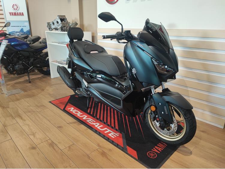 YAMAHA XMAX 125 TECH MAX/ 1ERE MAIN/ DOSSERET